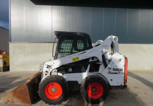 Sửa chữa máy xúc lật Bobcat S250 - Lọc, phụ tùng động cơ Bobcat